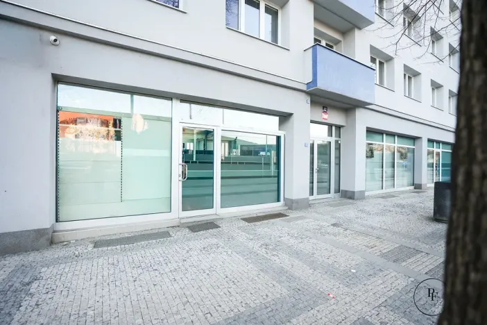 Pronájem obchodního prostoru, Praha - Holešovice, Ortenovo náměstí, 74 m2