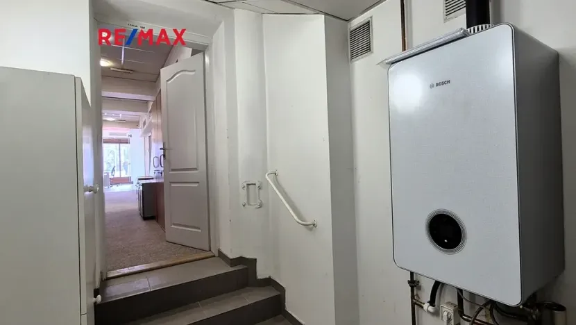 Pronájem obchodního prostoru, Mladá Boleslav, Bělská, 118 m2