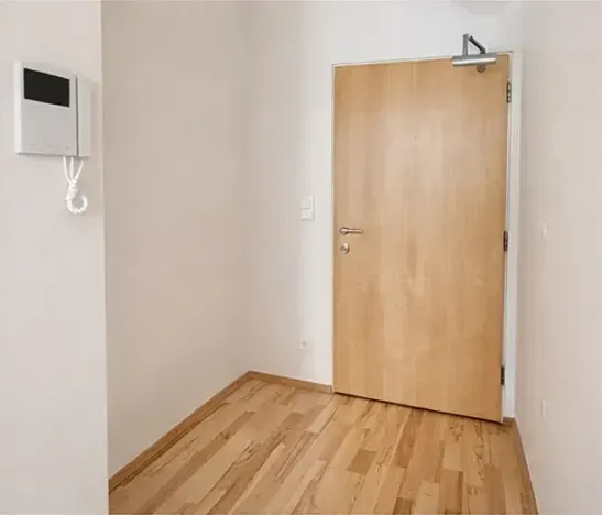 Prodej bytu 2+kk, Praha - Žižkov, Ke kapslovně, 58 m2