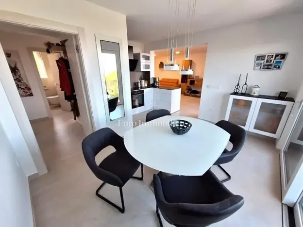 Prodej bytu 3+kk, Malinska, Chorvatsko, 94 m2