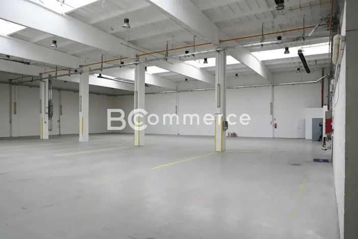 Pronájem skladu, Brno, 1055 m2