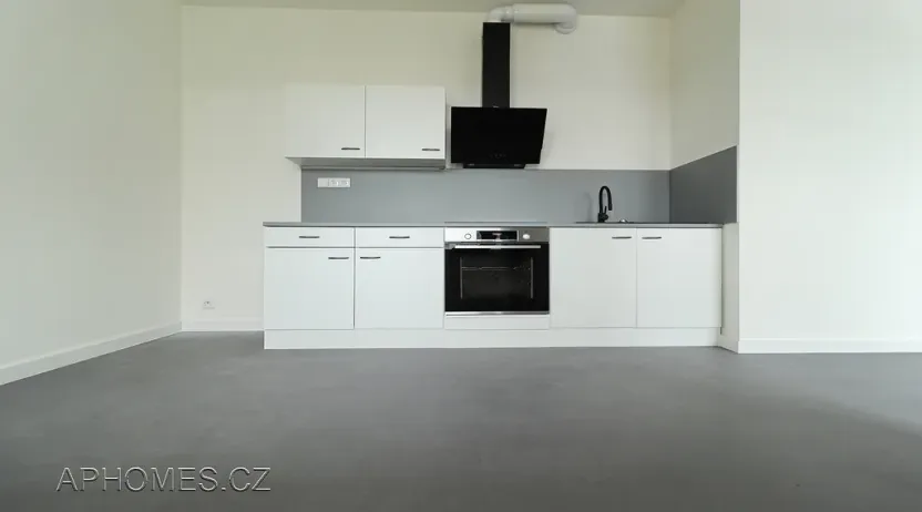 Pronájem bytu 1+kk, Praha - Vysočany, Pod Harfou, 40 m2