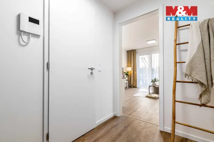 Pronájem bytu 1+kk, Kladno - Dubí, Ke křížku, 28 m2