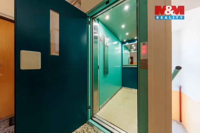 Prodej bytu 2+kk, Horní Slavkov, U Lesoparku, 35 m2