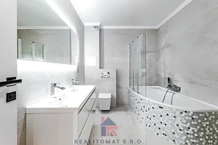 Pronájem bytu 4+kk, Praha - Komořany, Pod lesem, 127 m2