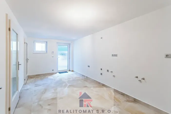 Pronájem bytu 4+kk, Praha - Komořany, Pod lesem, 127 m2