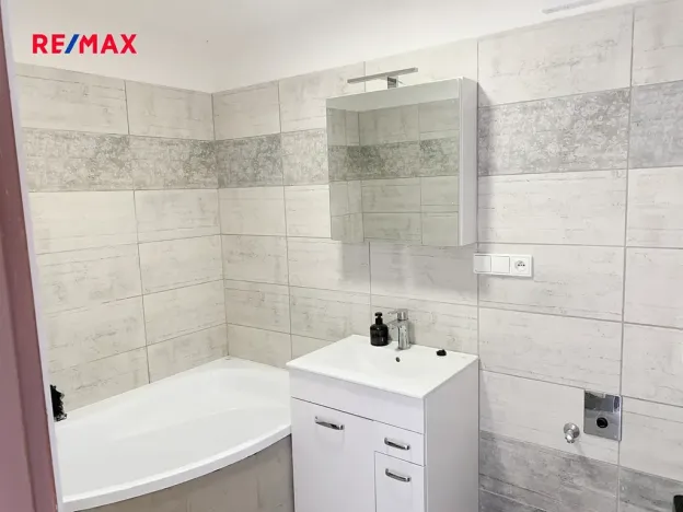 Pronájem rodinného domu, Senec, 100 m2