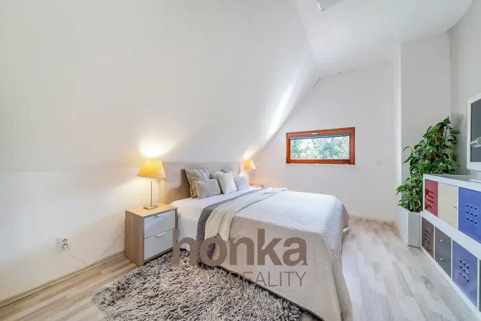 Pronájem rodinného domu, Kosoř, K Lomu, 263 m2