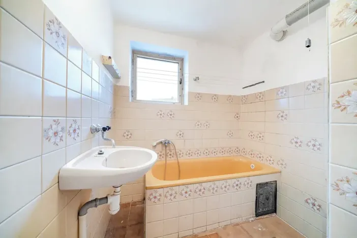 Prodej rodinného domu, Běštín, 193 m2