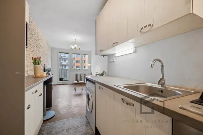 Prodej bytu 2+kk, Praha - Hostivař, Zápasnická, 39 m2