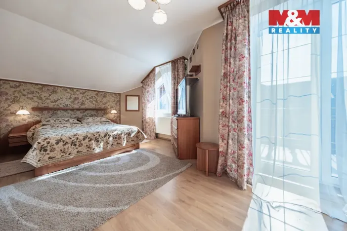 Pronájem rodinného domu, Praha - Ďáblice, Markvartická, 220 m2