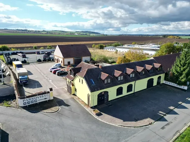 Prodej obchodního prostoru, Břežany I, 590 m2