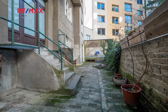 Prodej bytu 2+kk, Praha - Vršovice, Vršovické náměstí, 38 m2