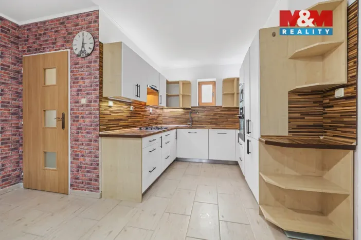 Prodej rodinného domu, Kosořice, 195 m2