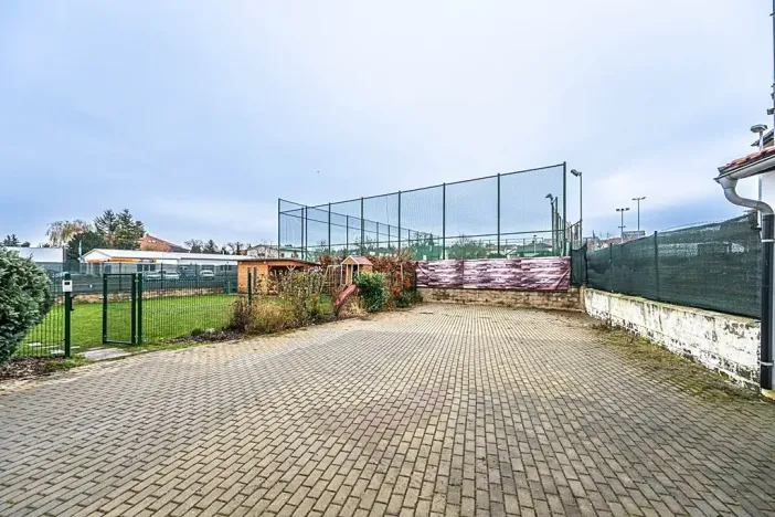 Pronájem vily, Praha - Štěrboholy, Ústřední, 280 m2