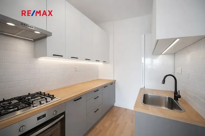 Prodej bytu 3+kk, Praha - Nusle, Zdaru, 64 m2