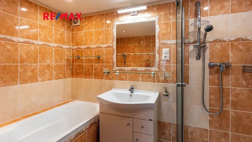 Prodej rodinného domu, Nový Oldřichov, 265 m2