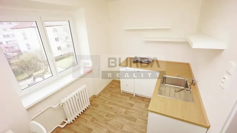 Pronájem bytu 1+1, Neratovice, 27 m2