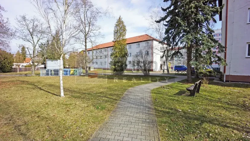 Pronájem bytu 1+1, Neratovice, 27 m2