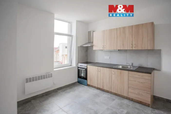 Pronájem bytu 1+1, Sokolov, Nádražní, 45 m2