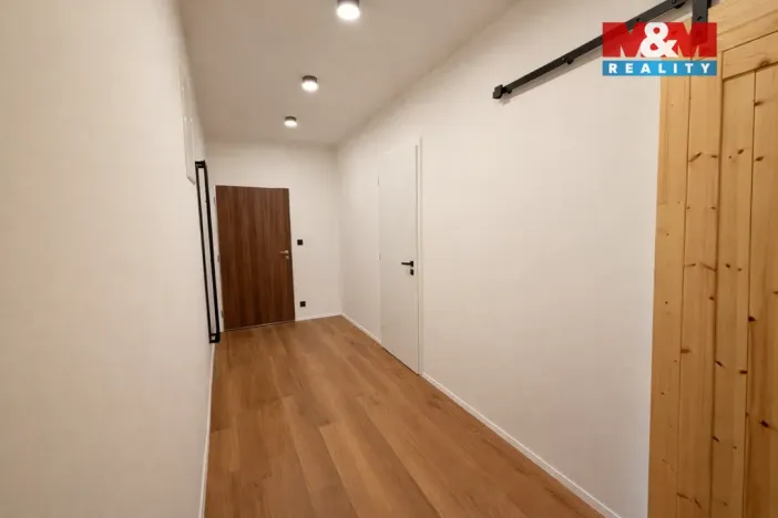 Pronájem bytu 2+kk, Praha - Radlice, Na Farkáně III, 55 m2