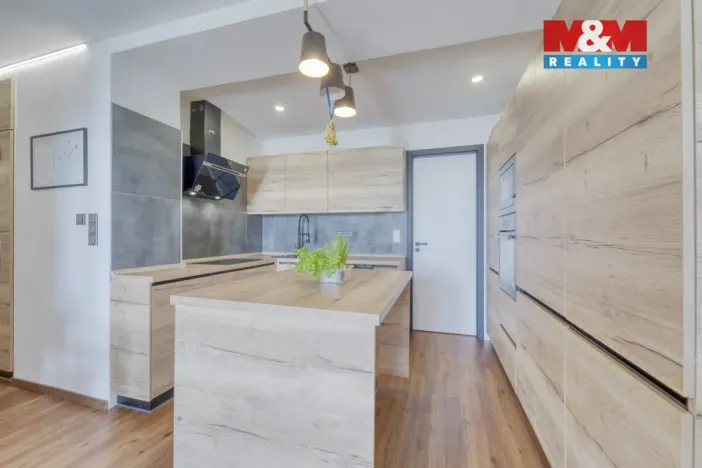 Prodej bytu 4+kk, Nezvěstice, 74 m2