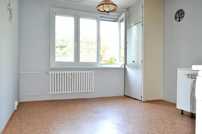 Pronájem bytu 1+1, Karlovy Vary, U Trati, 36 m2