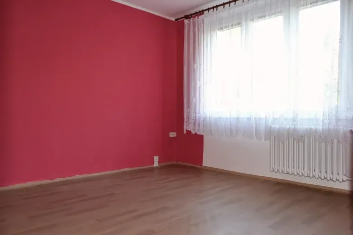 Pronájem bytu 1+1, Karlovy Vary, U Trati, 36 m2