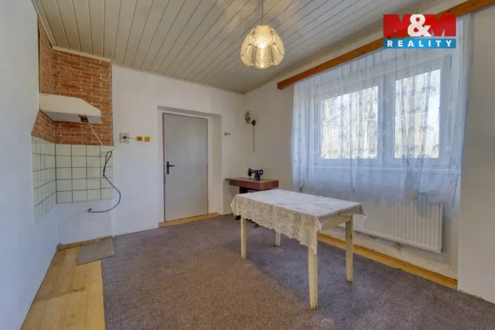 Prodej rodinného domu, Kladruby, Husova, 131 m2