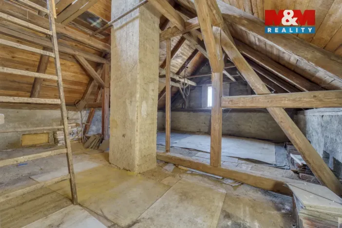 Prodej rodinného domu, Kladruby, Husova, 131 m2