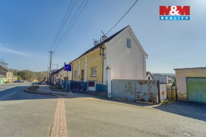 Prodej rodinného domu, Kladruby, Husova, 131 m2