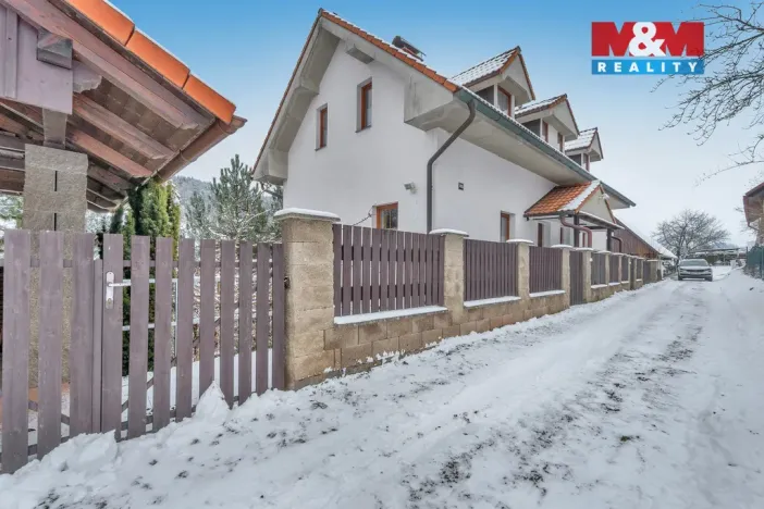 Pronájem rodinného domu, Pecka, 88 m2