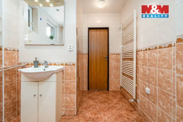 Prodej rodinného domu, Sokoleč, Švestková, 184 m2