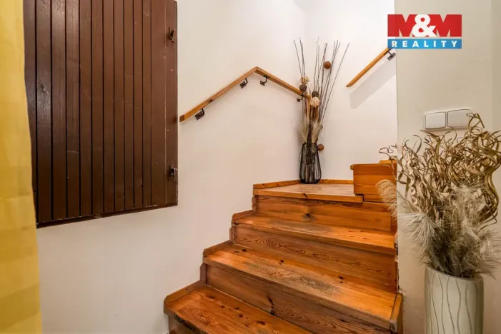 Prodej rodinného domu, Sokoleč, Švestková, 184 m2