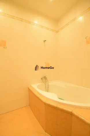 Pronájem bytu 2+kk, Praha - Nusle, U gymnázia, 58 m2