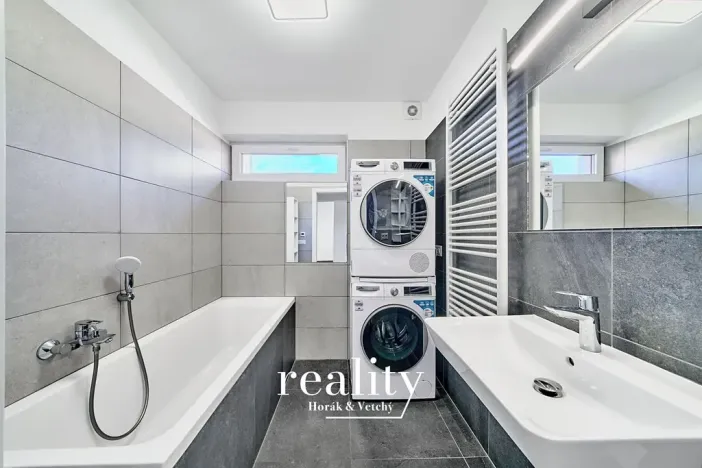 Pronájem bytu 3+kk, Znojmo, Hrušňová, 80 m2