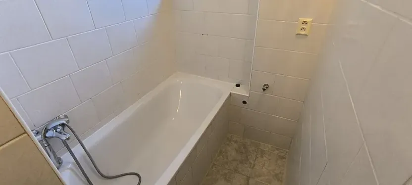 Prodej bytu 1+1, Cheb, Vančurova, 68 m2