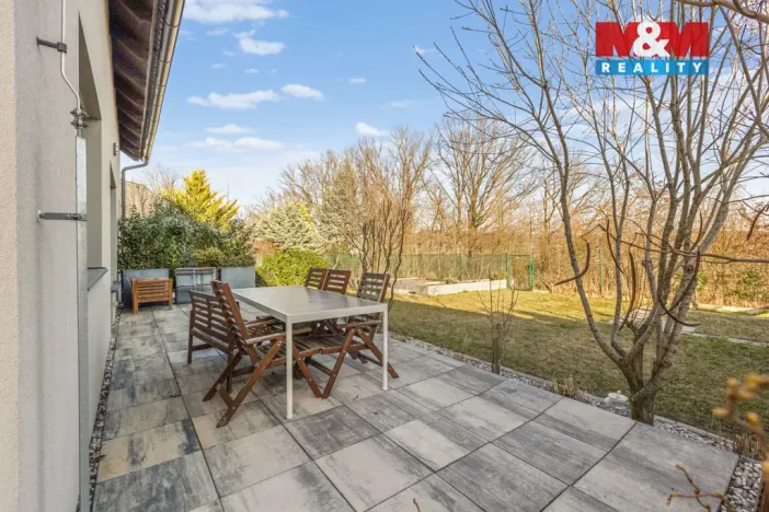 Pronájem rodinného domu, Bavoryně - U Vodojemu, 210 m2