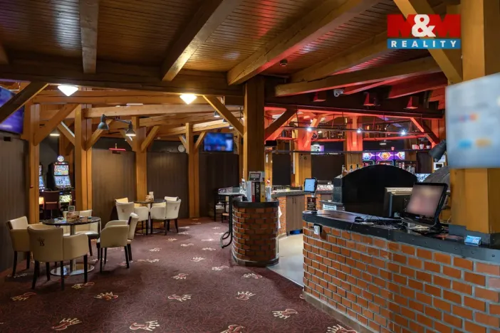 Prodej restaurace, Černotín, 2100 m2