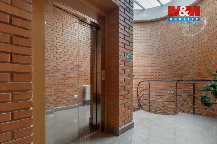 Prodej restaurace, Černotín, 2100 m2