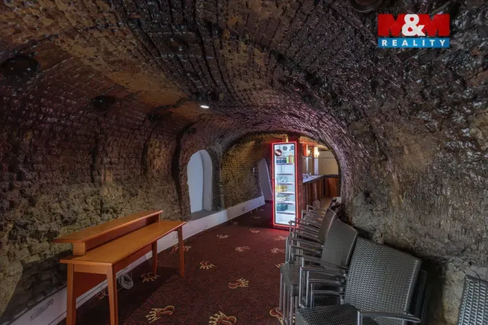 Prodej restaurace, Černotín, 2100 m2