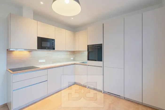 Pronájem bytu 3+1, Praha - Libeň, Na stráži, 110 m2