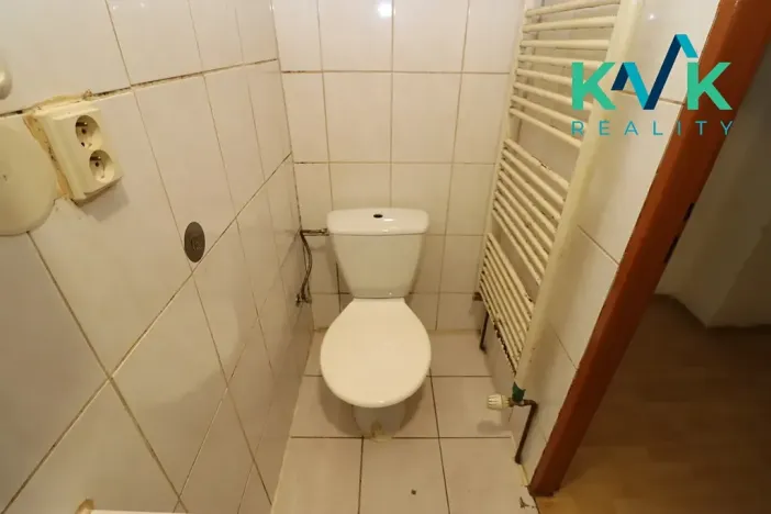 Pronájem bytu 1+1, Karlovy Vary, Lad. Koubka, 29 m2