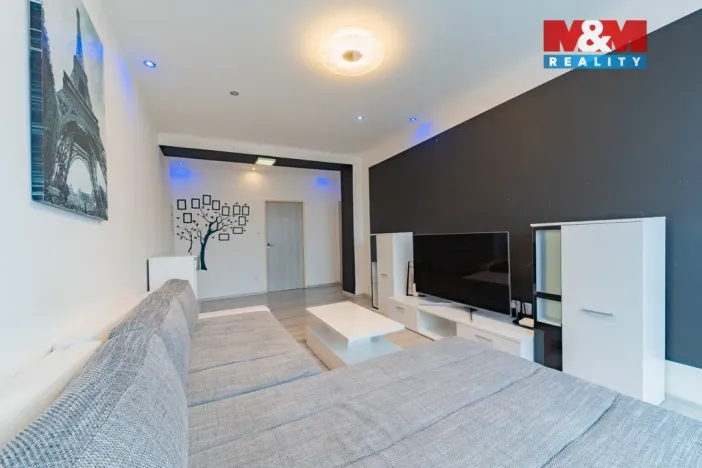 Prodej bytu 2+1, Cheb, Na Hradčanech, 54 m2