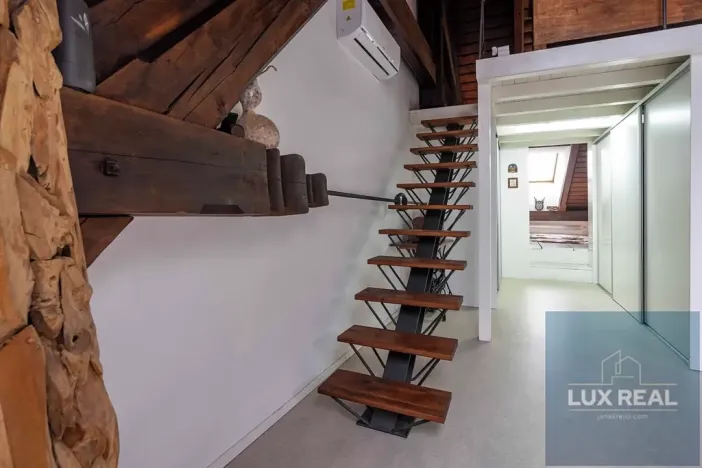 Prodej atypického bytu, Mikulov, Komenského, 164 m2