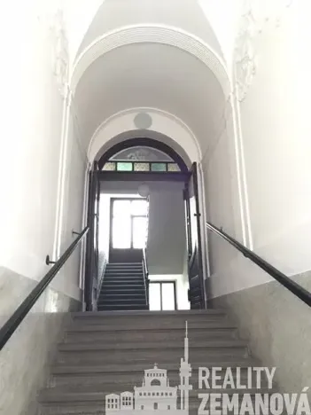 Pronájem kanceláře, Praha - Holešovice, Jirečkova, 240 m2