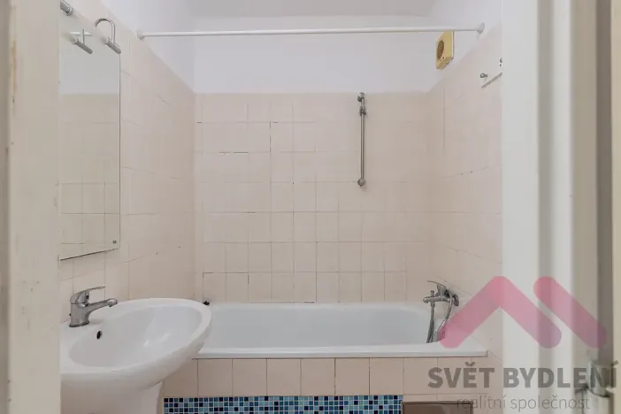 Prodej bytu 3+1, Praha - Troja, Písečná, 80 m2