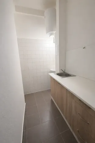 Pronájem bytu 1+kk, Praha - Holešovice, Poupětova, 35 m2