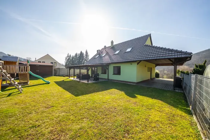 Prodej rodinného domu, Šerkovice, 180 m2