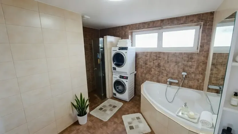 Prodej rodinného domu, Zajíčkov, 185 m2